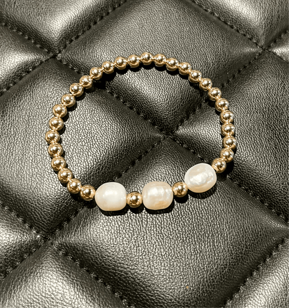 Bella Signature Mother Of Pearl Bracelet