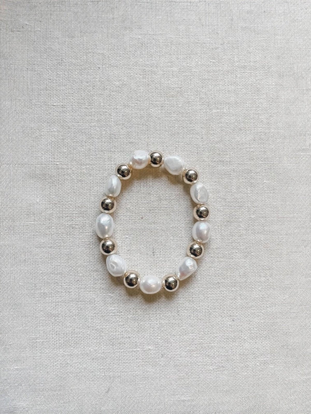 Bella Signature Bracelet with Fresh Water Pearls
